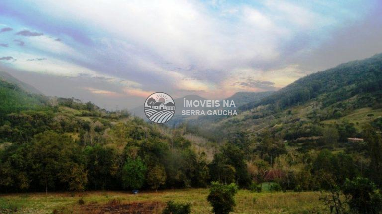 CHACARA EM GRAMADO-RS  LINHA MOREIRAS